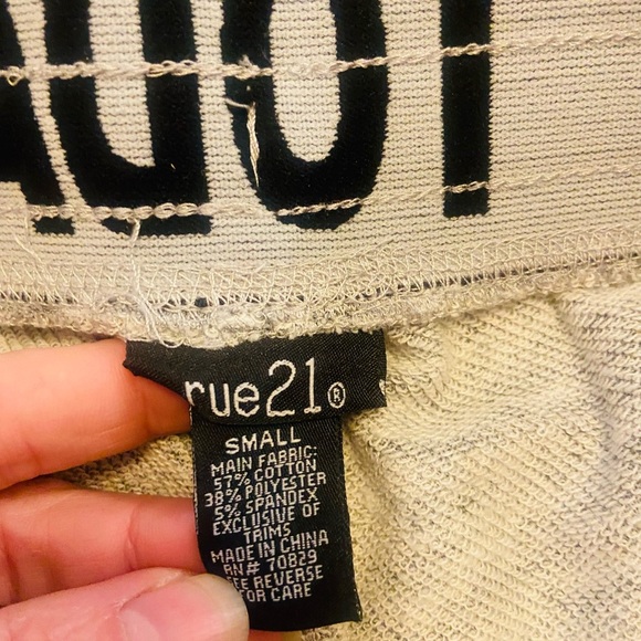 Rue 21 Grey and Burgundy Joggers with Drawstring Double Waisted Size S EUC - Picture 3 of 7